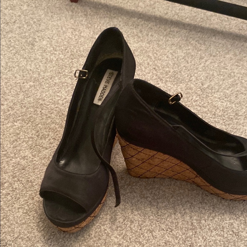 Steve Madden Black Wedge Heels
